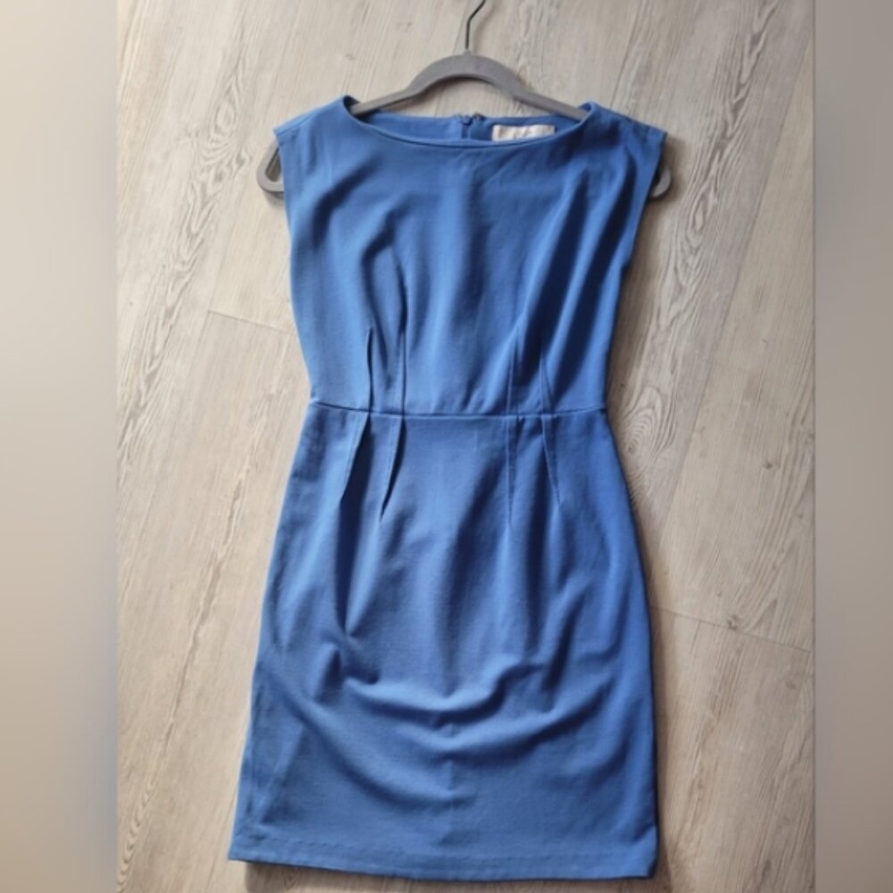 Beautiful comfortable fitted dress - sky blue